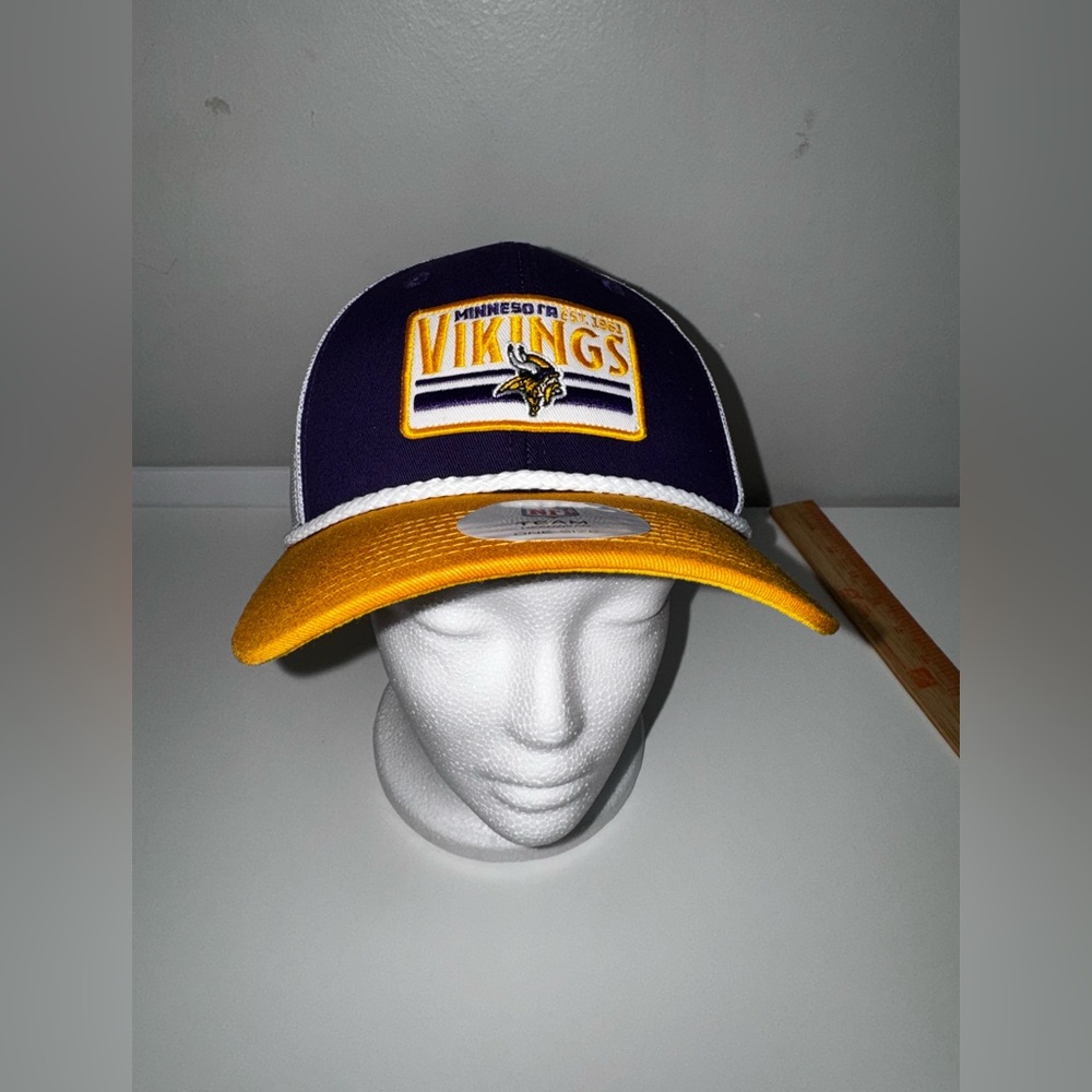 NWT NFL Minnesota Vikings Purple and Gold Snapback Hat